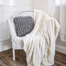 Load image into Gallery viewer, Chunky Knit Pillow
